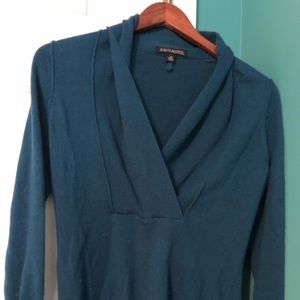 Banana republic blue sweater Size S